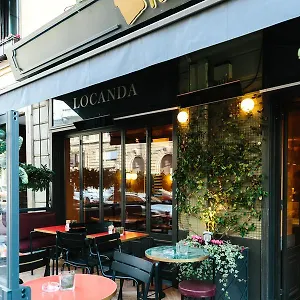 Pandenus Brera Couette-café Milan